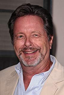 How tall is Ian Ogilvy?